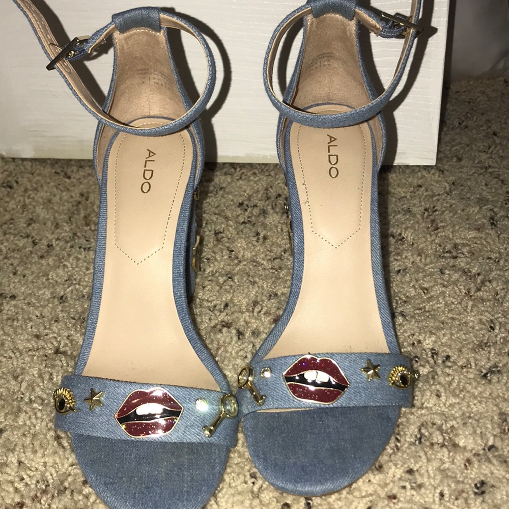 Like new Aldo Heels